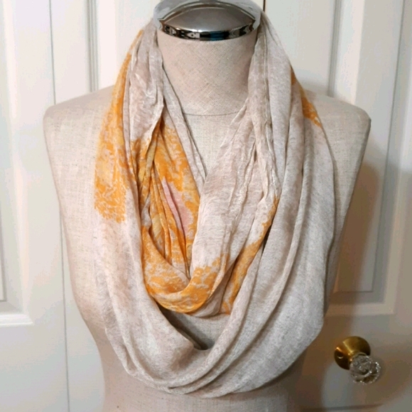 Scarf - Picture 3 of 4